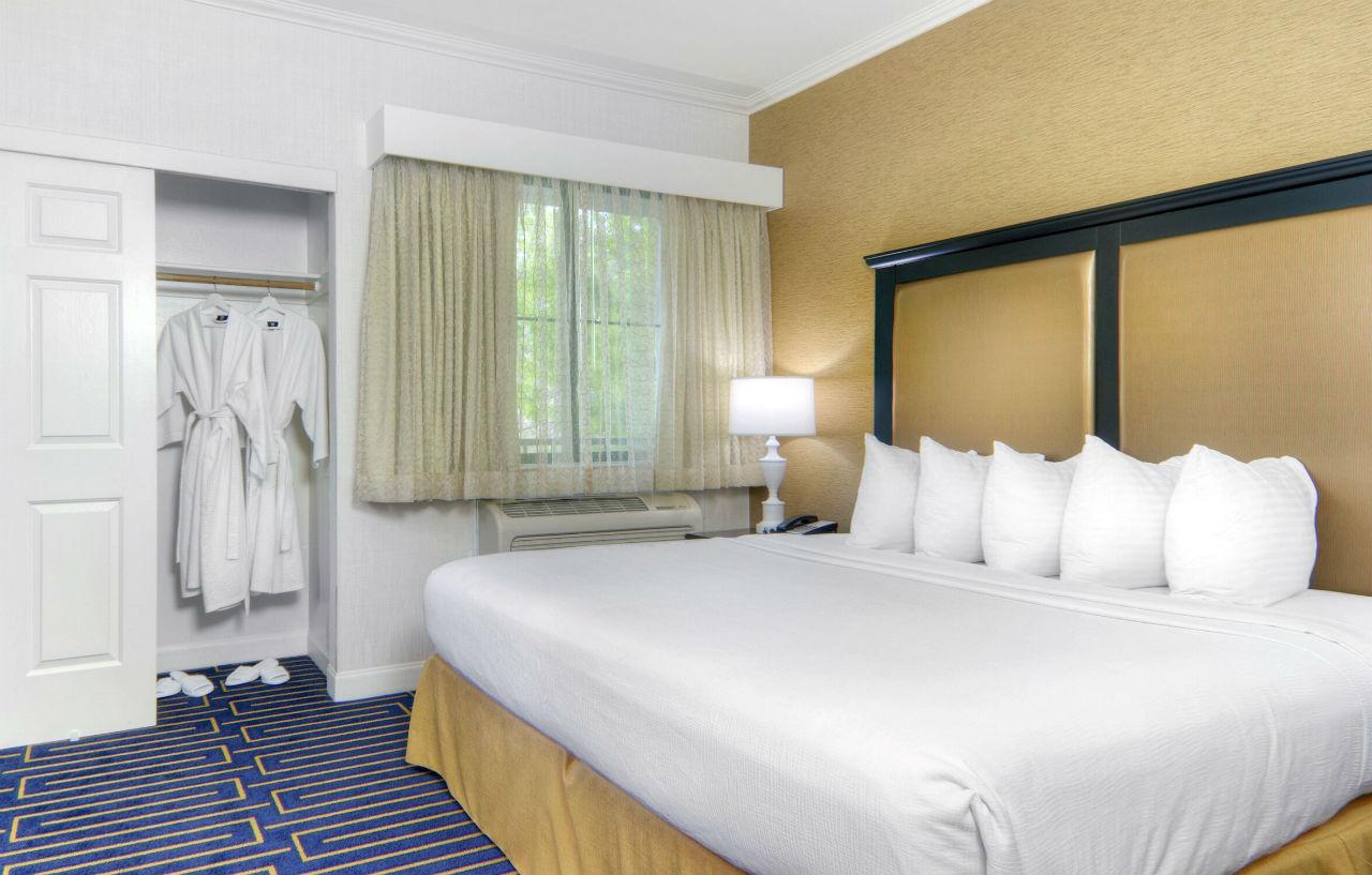 Best Western Plus Palm Court Hotel Davis Ngoại thất bức ảnh