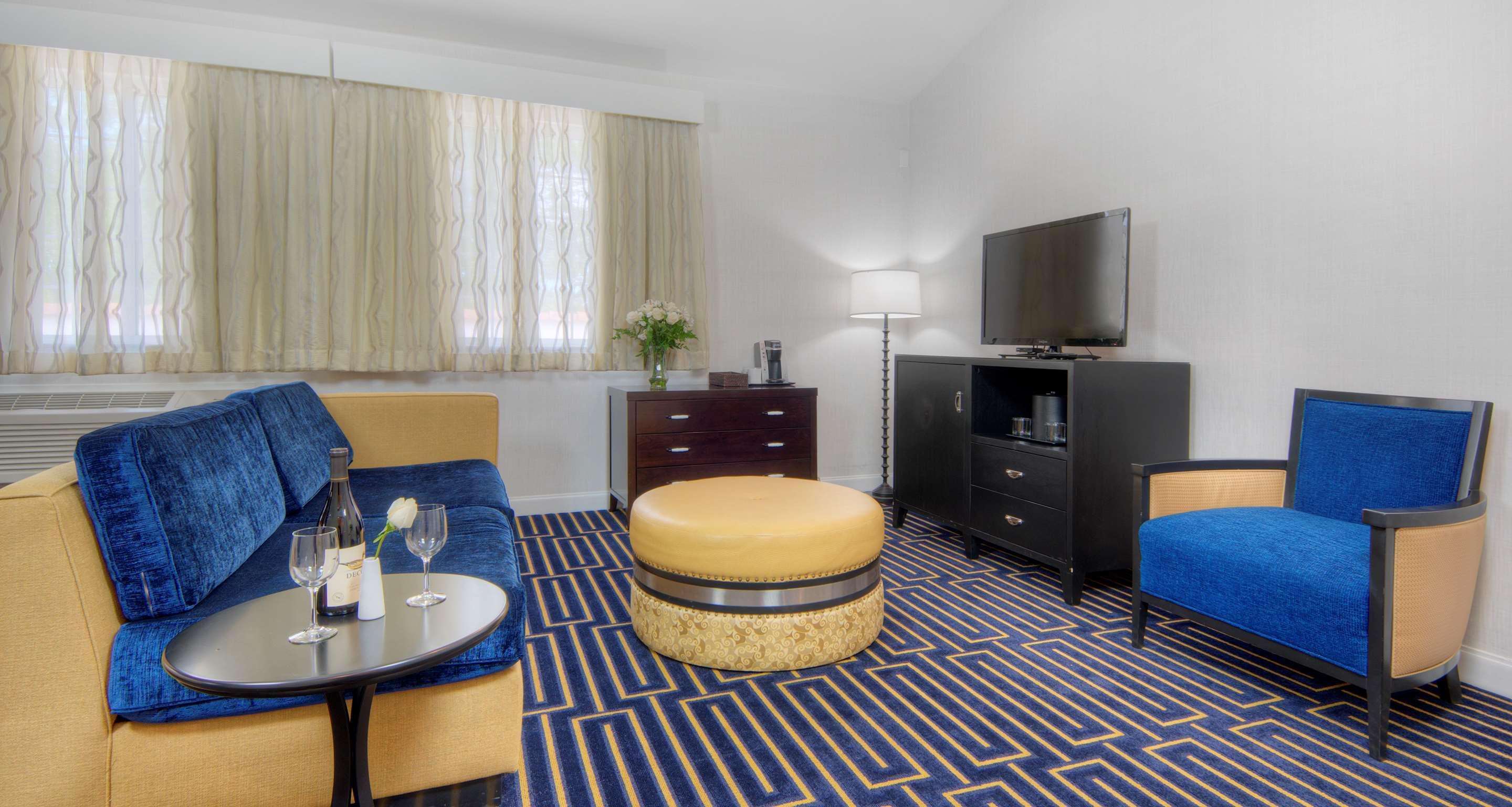 Best Western Plus Palm Court Hotel Davis Ngoại thất bức ảnh