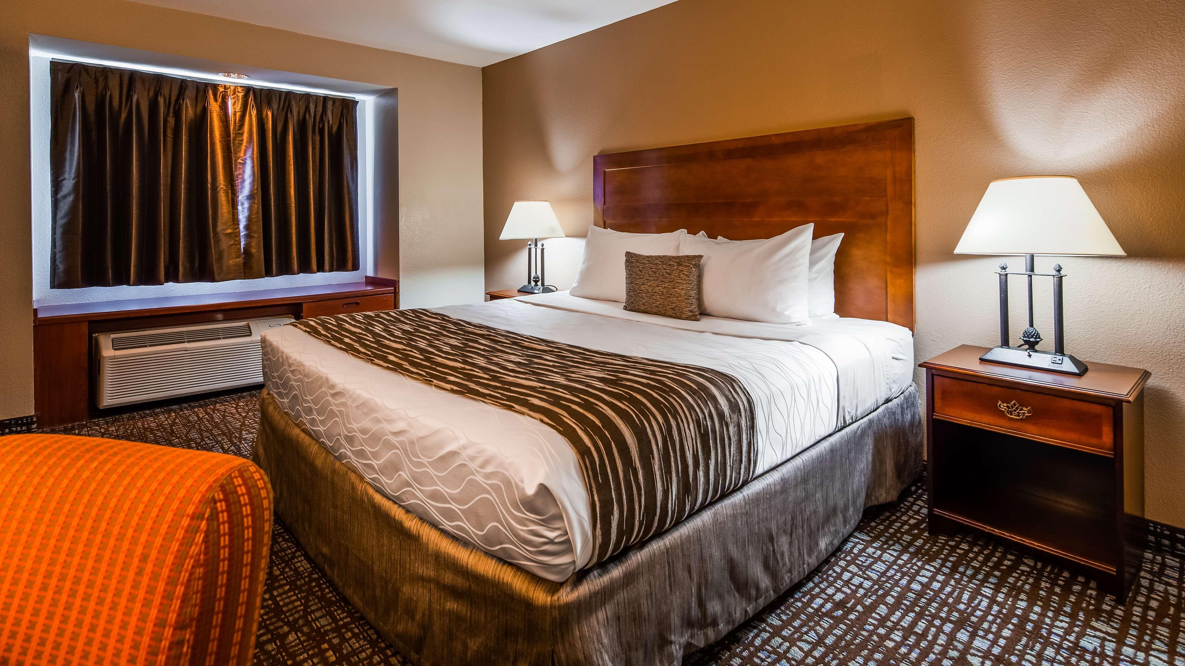 Best Western Plus Palm Court Hotel Davis Ngoại thất bức ảnh
