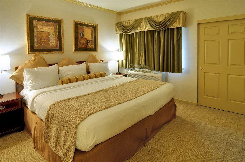 Best Western Plus Palm Court Hotel Davis Ngoại thất bức ảnh
